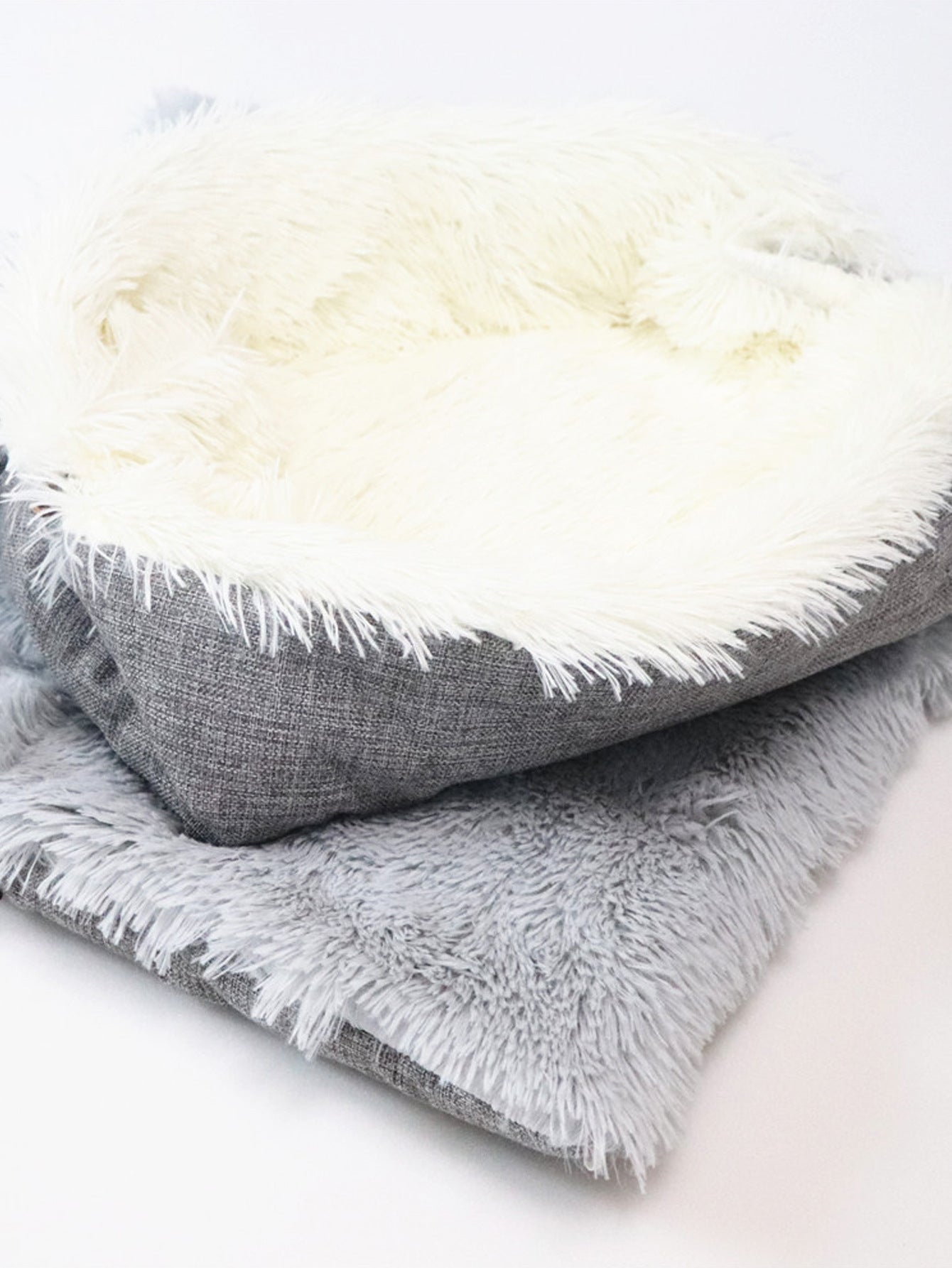 Premium Plush Pet Bed Mat – Soft, Warm & Foldable
