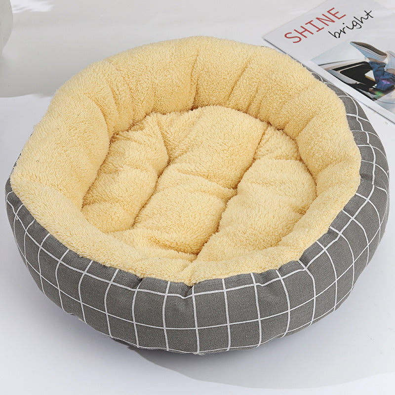Cosy Round Pet Bed for Cats & Small Dogs – Winter Warmth - TailAura