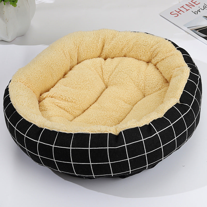 Cosy Round Pet Bed for Cats & Small Dogs – Winter Warmth - TailAura