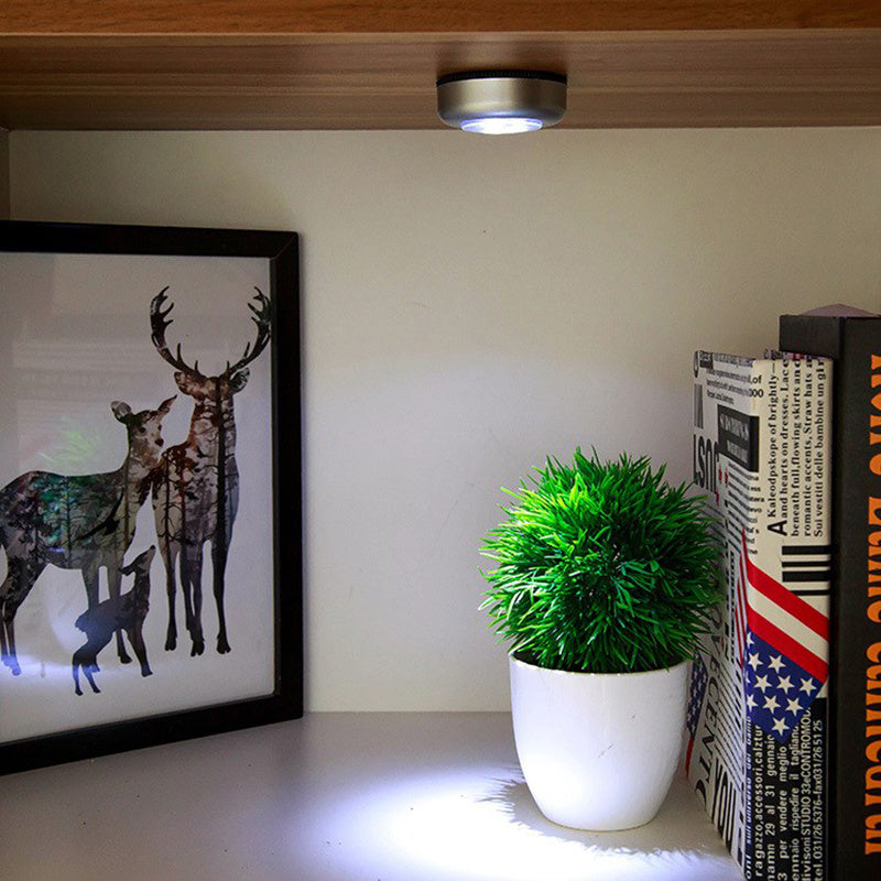 Smart & Safe Steps: Wireless 6-LED Motion Sensor Light – Illuminating Paths for Your Pet's Night time Comfort & Safety - TailAura