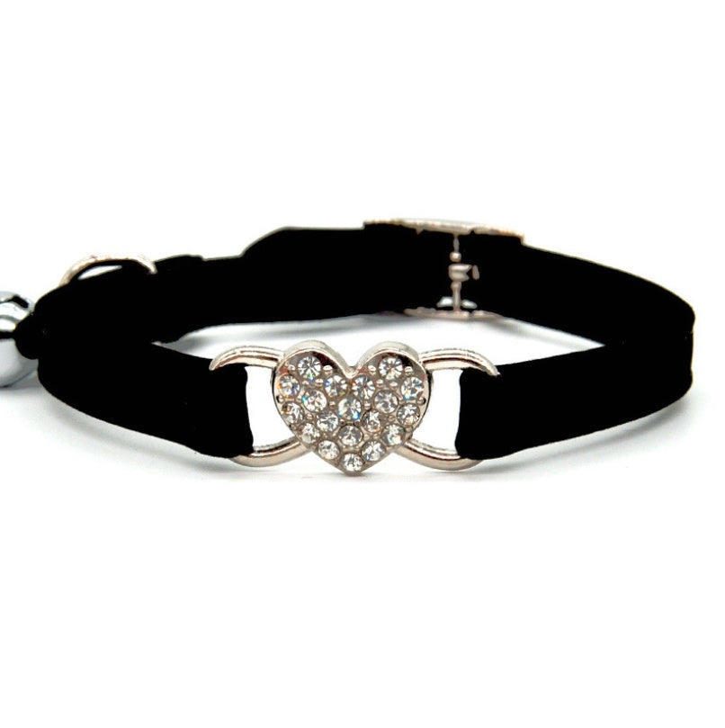 Adjustable Cat Collar with Heart Charm – Lightweight & Comfortable