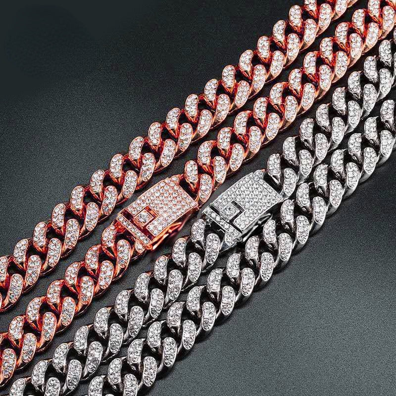 Stylish Hip Hop Pet Collar – Alloy Chain Necklace for Cats & Dogs, Trendy Unisex Design for All Seasons - TailAura