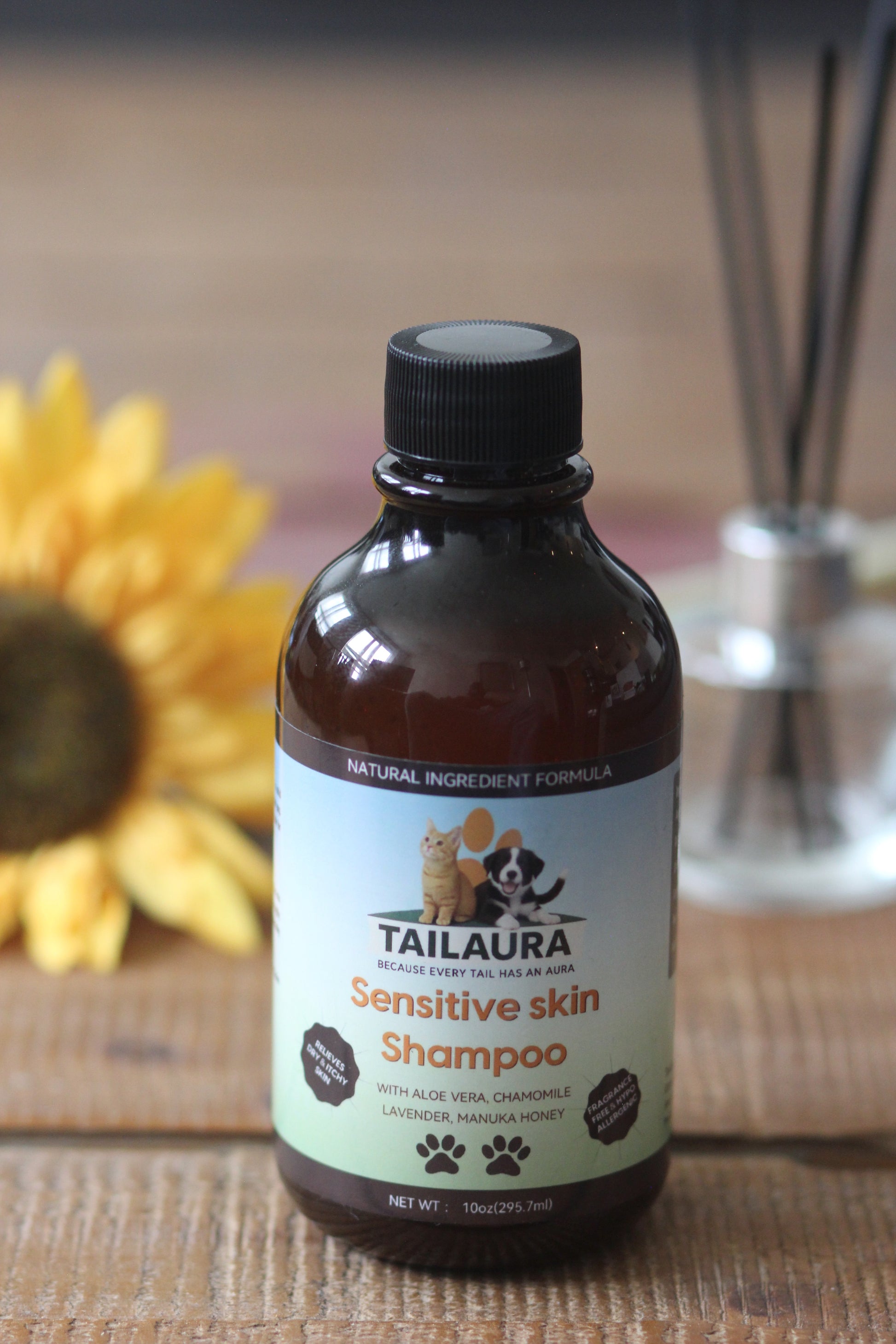 TailAura™ Skin Comfort Shampoo – A Soothing Wash for Delicate Coats (295ml) - TailAura -  -  TailAura