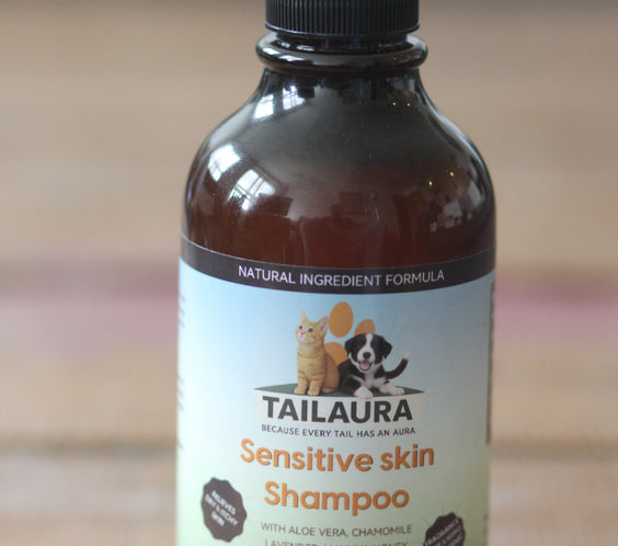 TailAura™ Skin Comfort Shampoo – A Soothing Wash for Delicate Coats (295ml) - TailAura -  -  TailAura