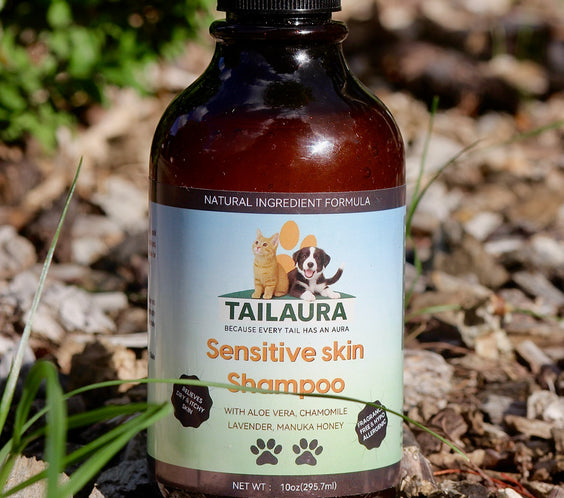 TailAura™ Skin Comfort Shampoo – A Soothing Wash for Delicate Coats (295ml) - TailAura -  -  TailAura